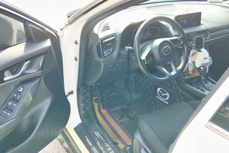 Used Mazda CX-4 2020 2.0L Automatic Two-Wheel Drive Blue Sky Dynamic Edition