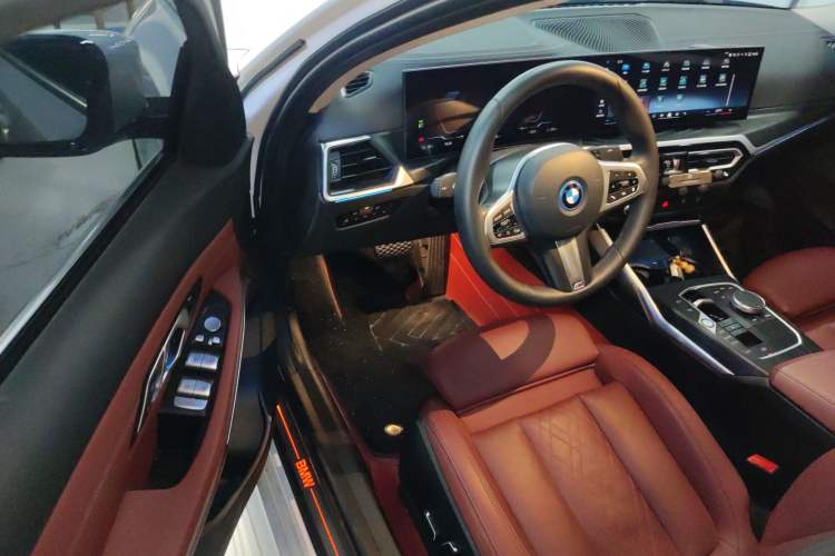 Used BMW i3 2022 eDrive 35 L
