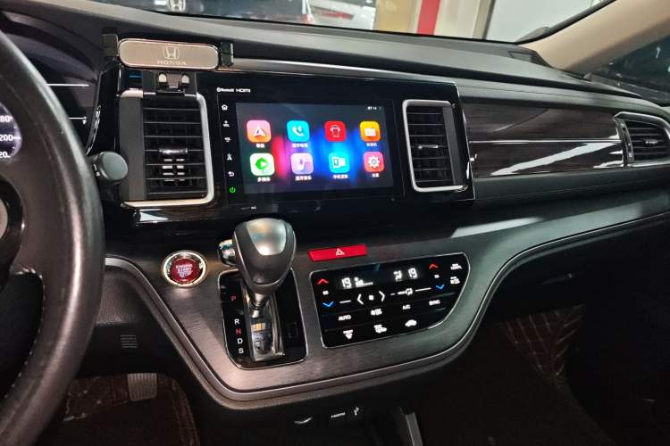 Used Honda Elysion 2016 2.4L Luxury Edition Audio And AC Panel