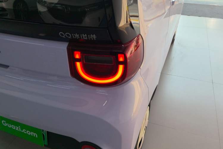 Used Chery QQ Ice Cream 2022 120km Conical Shape Lithium Iron Phosphate Exterior 6