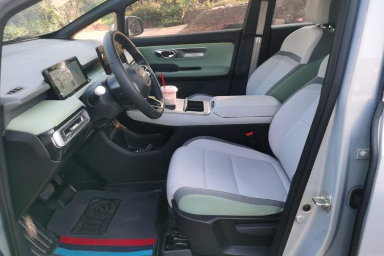 Used AION Y 2023 Younger
