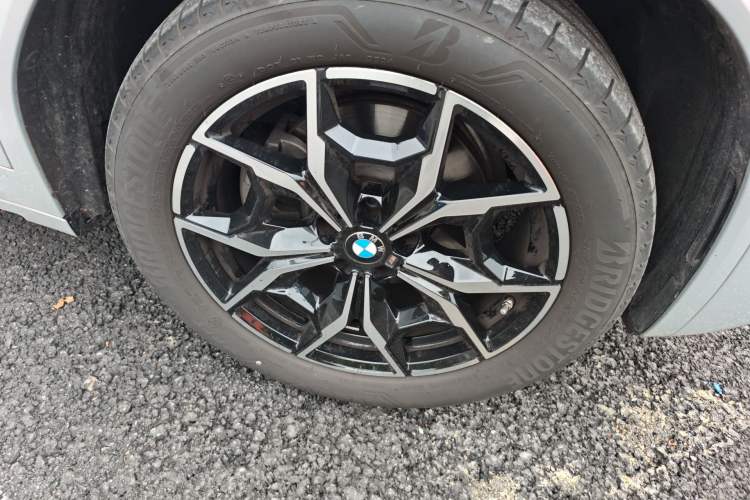 Used BMW X3 2023 xDrive25i M Sport Package Right Front Wheel Hub
