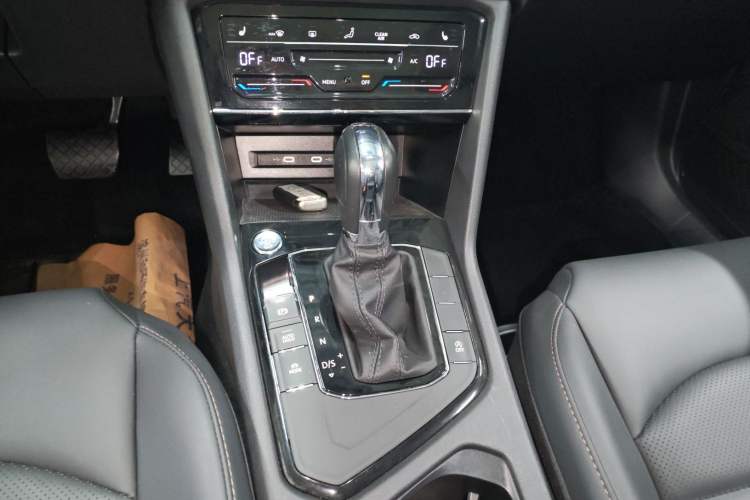 Used Volkswagen Tharu 2022 330TSI Four-Wheel Drive Luxury Edition