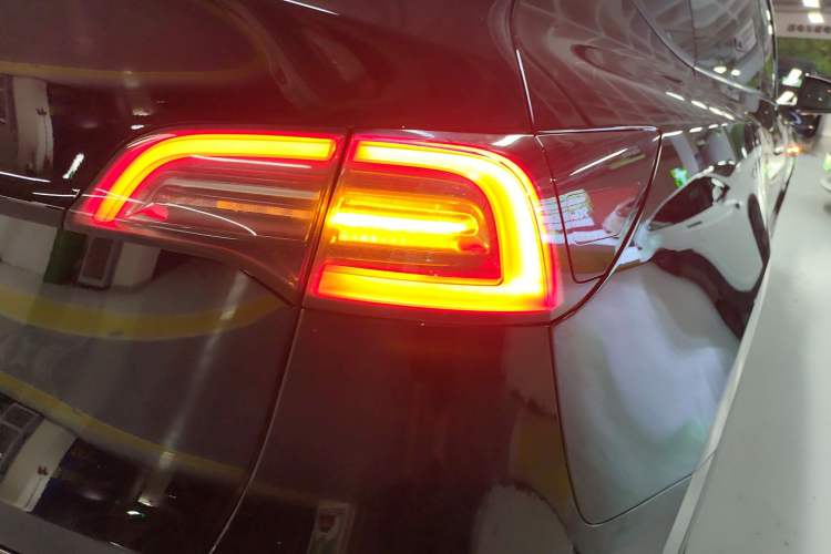 Used Tesla Model Y 2023 Rear-Wheel-Drive Version Exterior 3