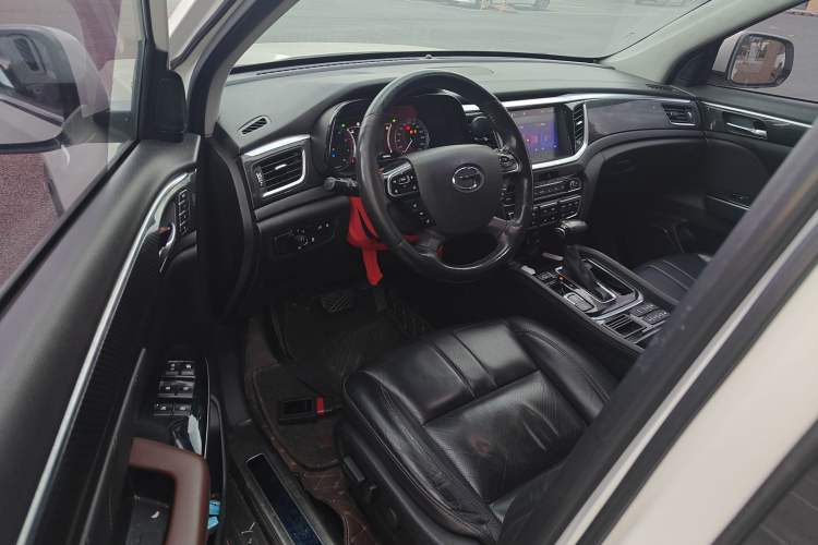 Used GAC Trumpchi GS7 2017 320T Two-Wheel-Drive Luxury Smart Connectivity Model
