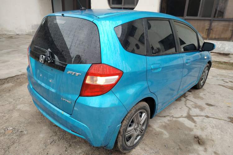Used Honda Fit 2011 1.3L manual Comfort version