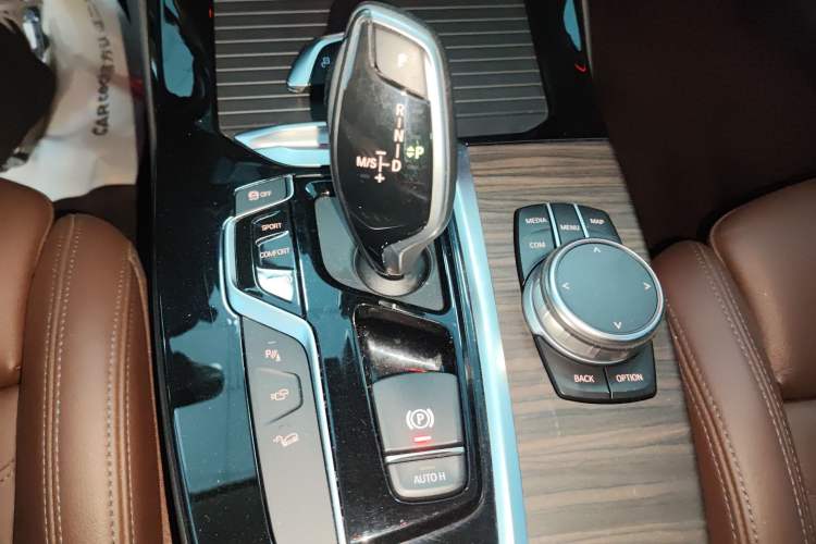 Used BMW X3 2020 xDrive28i Luxury Package Gear Lever