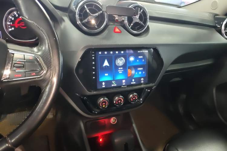 Used Soueast DX3 2016 1.5T CVT Flagship Model Audio And AC Panel