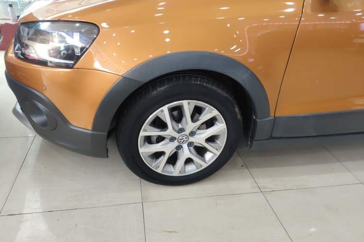 Used Volkswagen Polo 2016 1.6L Cross Polo Automatic Exterior 4