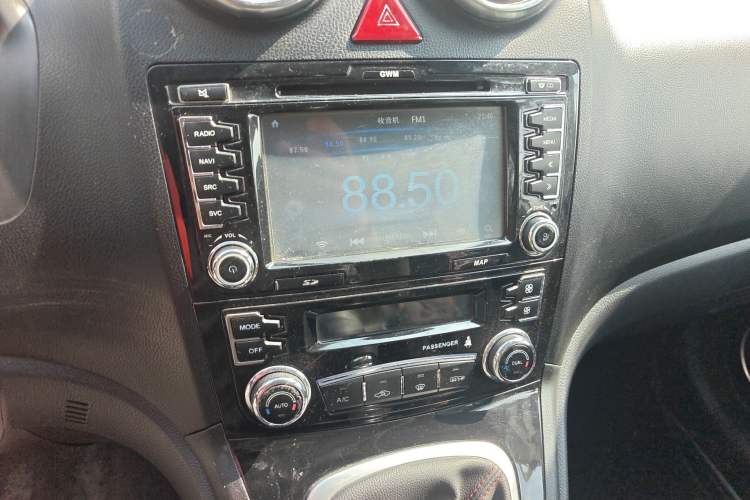 Used Haval H6 2015 Upgraded Model 1.5T Manual Two-Wheel Drive Elite Version