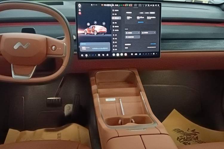 Used ONVO L60 2024 60 kWh Rear-Drive Version