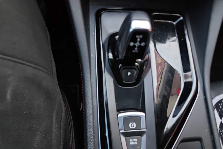 Used Lynk & Co 02 2019 1.5T DCT Two-Wheel Drive Pro Edition China VI Standard
