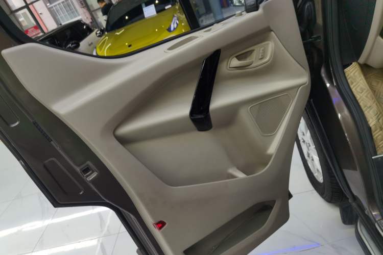 Used Ford Tourneo Custom 2017 2.0T Automatic Elite Edition
