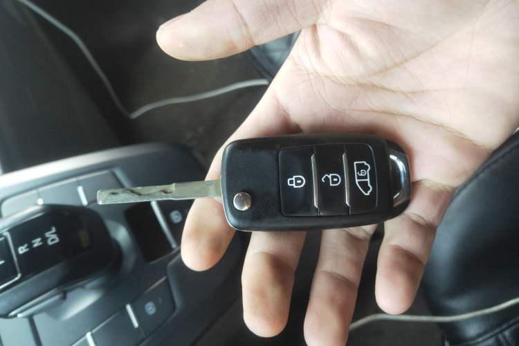 Used Ford Transit 2023 2.0T Diesel Automatic Multi-Function Commercial Vehicle Short Wheelbase Low Roof 5/6 Seats
