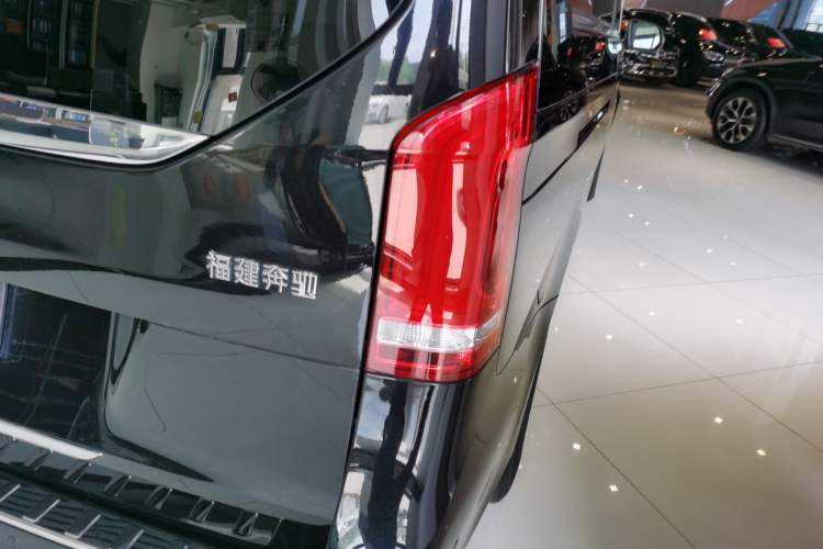 Used Mercedes-Benz V-Class 2020 V 260 L Long-wheelbase Luxury Edition Right Rear Taillight