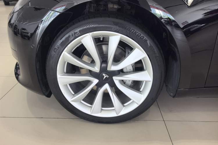 Used Tesla Model 3 2019 Standard Range Rear-Drive Upgraded Version Left Front Wheel Hub