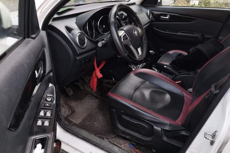 Used HYOSOW S3 2016 1.5L Manual Luxury Edition China IV Emission Standard
