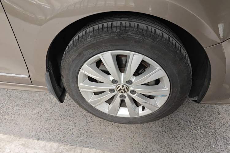 Used Volkswagen Sagitar 2015 230TSI Manual Comfort Version
