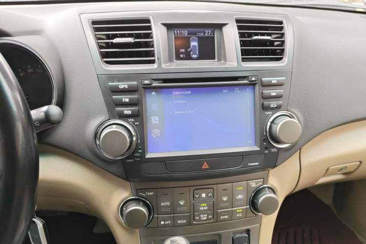 Used Toyota Highlander 2009 2.7L Two-Wheel Drive 7-Seater Luxury Edition Audio And AC Panel