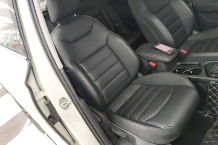 Used Volkswagen Tharu 2019 330TSI Four-Wheel Drive Luxury Edition China VI Standard