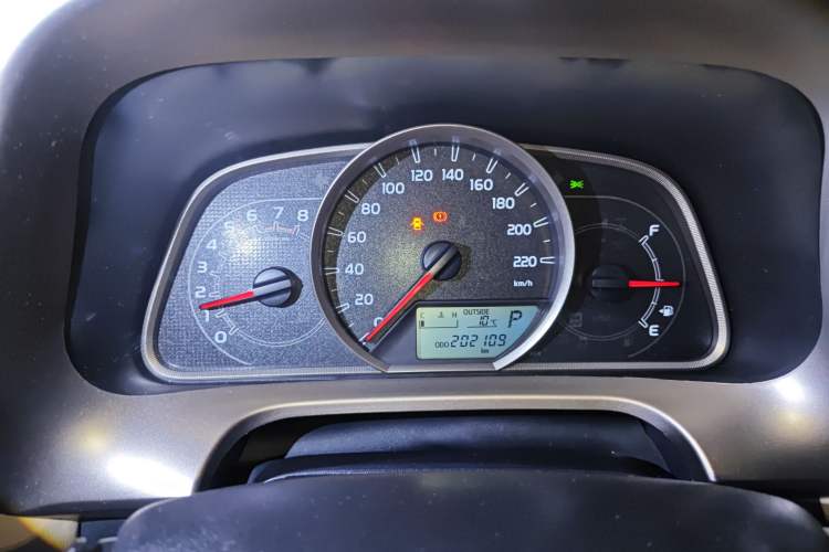 Used Toyota RAV4 2015 2.0L CVT Two-Wheel Drive Fashion Edition
