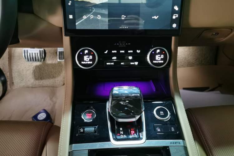 Used Jaguar XFL 2024 2.0T P250 Two-Wheel Drive Prestige Luxury Edition
