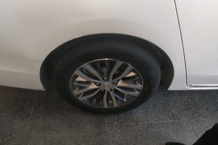 Used Buick GL8 2023 ES Lu Zun Comfort Model
