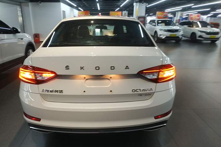 Used Skoda Octavia 2019 TSI230 DSG SmartDrive Luxury Edition China VI
