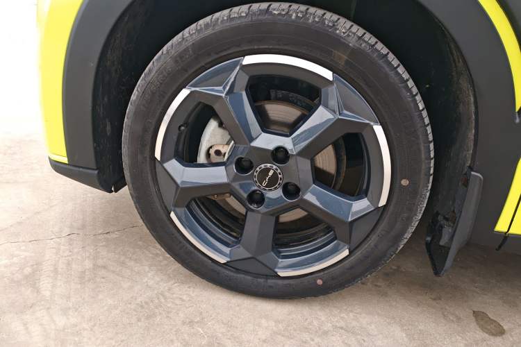 Used BYD Seagull 2023 Free Edition Left Front Wheel Hub