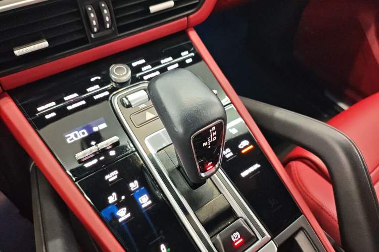 Used Porsche Cayenne E-Hybrid 2021 Cayenne E-Hybrid 2.0T
