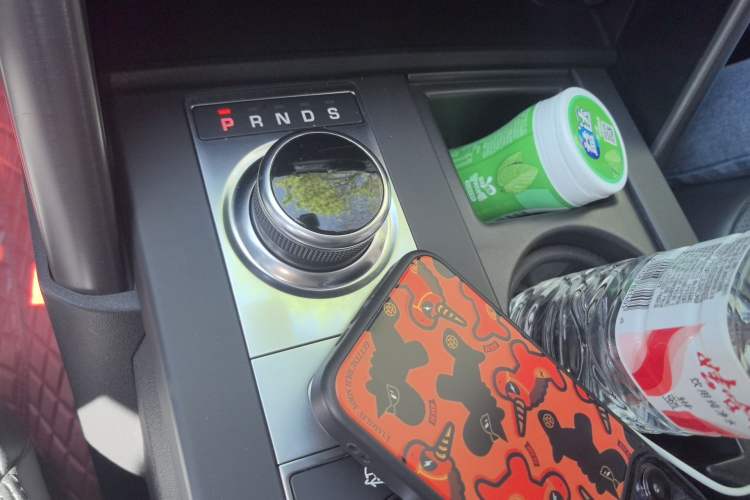 Used Land Rover Discovery 2020 3.0 SC V6 30th Anniversary Special Edition Gear Lever