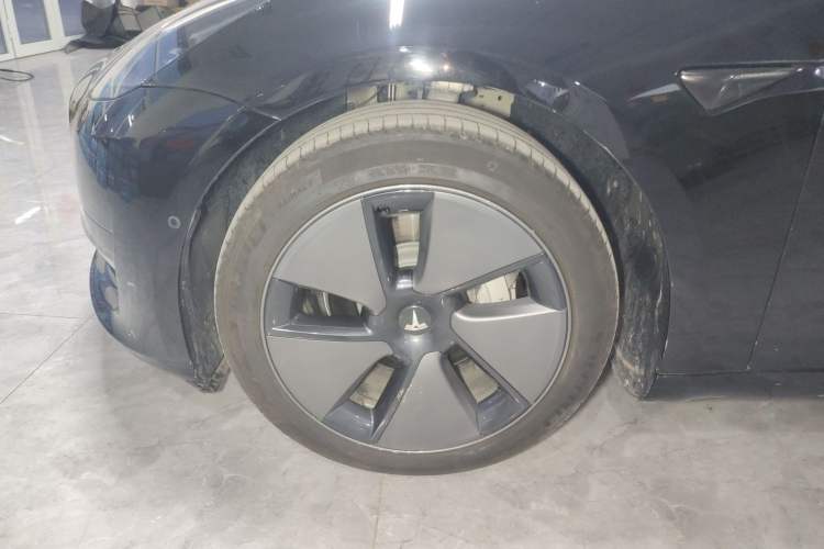 Used Tesla Model 3 2022 Rear-Wheel-Drive Version Left Front Wheel Hub