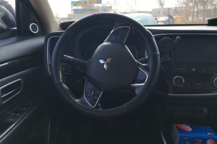 Used Mitsubishi Outlander 2017 2.0L Two-Wheel Drive Glory Edition 5 Seats
