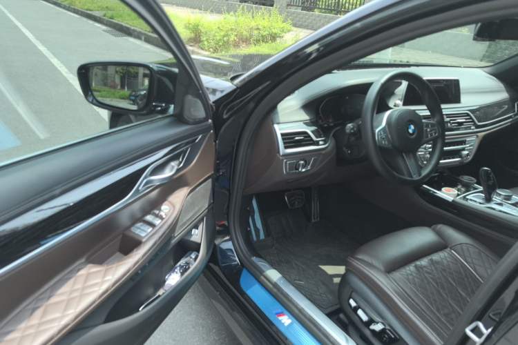 Used BMW 7 Series 2019 Restyled 740Li Leading Edition M Sport Package Driver Seat