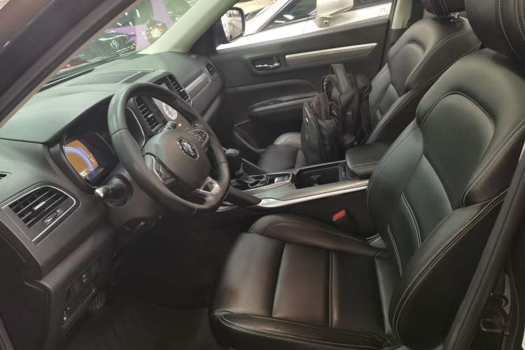 Used Renault Koleos 2018 2.5L Two-Wheel Drive Prestige Edition Left Front Seat