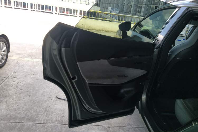 Used Lynk & Co 08 EM-P 2023 220km All-Wheel-Drive Performance Halo