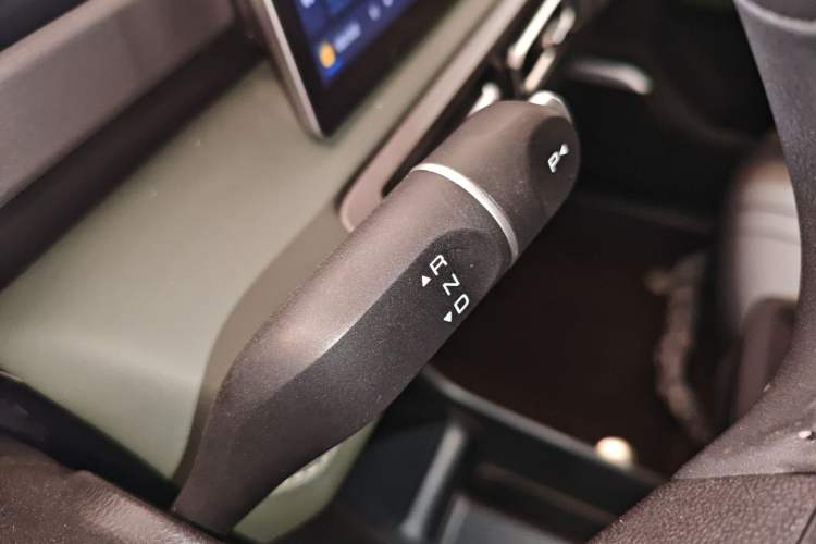 Used Baojun Spark EUV 2025 Flagship Edition 5 Seats Gear Lever