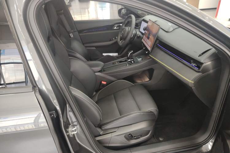 Used Lynk & Co 03 2025 1.5TD DCT Champion Edition Pro
