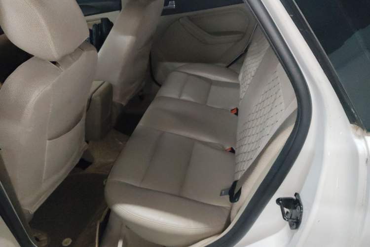 Used Ford Focus 2013 Hatchback Classic 1.8L Automatic Fashion Edition