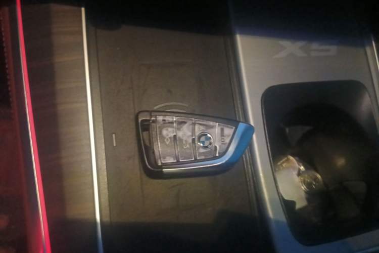 Used BMW X5 2022 xDrive 40Li M Sport Package Vehicle Key