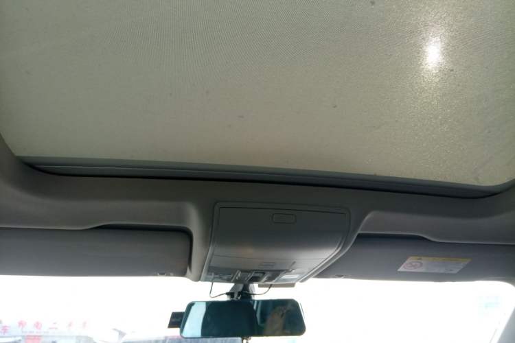 Used Volkswagen Tiguan L 2019 330TSI Automatic Two-Wheel Drive Panoramic Comfort Edition China VI Standard
