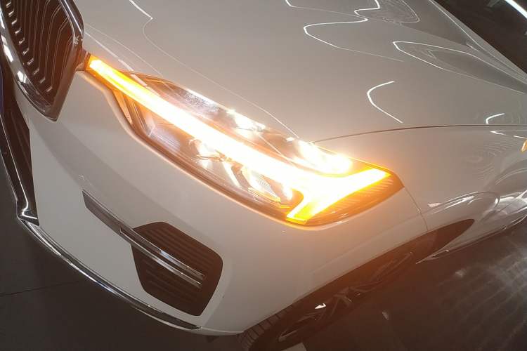 Used Volvo XC60 2025 B5 Four-Wheel Drive Smart & Advanced Luxury Edition
