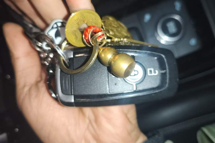 Used Ford Explorer 2020 EcoBoost 285 4x4 Titanium Edition 7-Seater