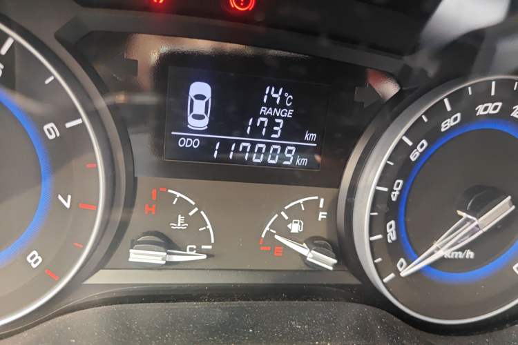 Used Changan Alsvin V7 2015 1.6L Manual LeShang Edition China IV