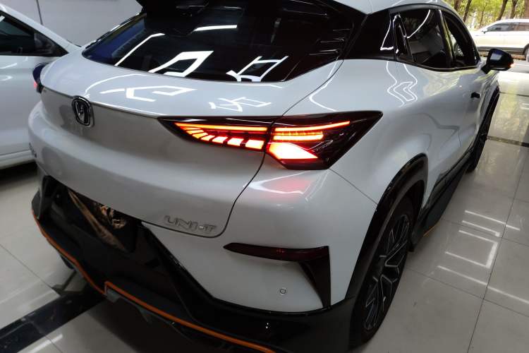 Used CHANGAN UNI-T 2022 1.5T Sport Edition Premium Version Rear Right 45 Deg