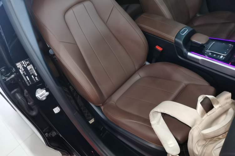 Used Mercedes-Benz GLB 2023 GLB 220 Fashion Model Right Front Seat