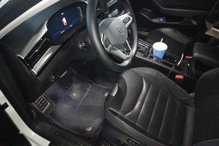 Used Volkswagen FAW-Volkswagen CC 2023 Hunting Vehicle 380TSI Hunter's Heart Edition