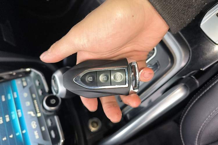 Used Zotye SR7 2017 1.5T CVT Cube Dream Edition
