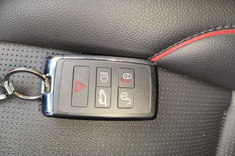 Used Land Rover Discovery Sport New Energy 2022 Facelifted P300e Plug-in Hybrid Electric Version