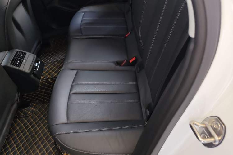 Used Audi A4L 2022 40 TFSI Fashion Dynamic Model
